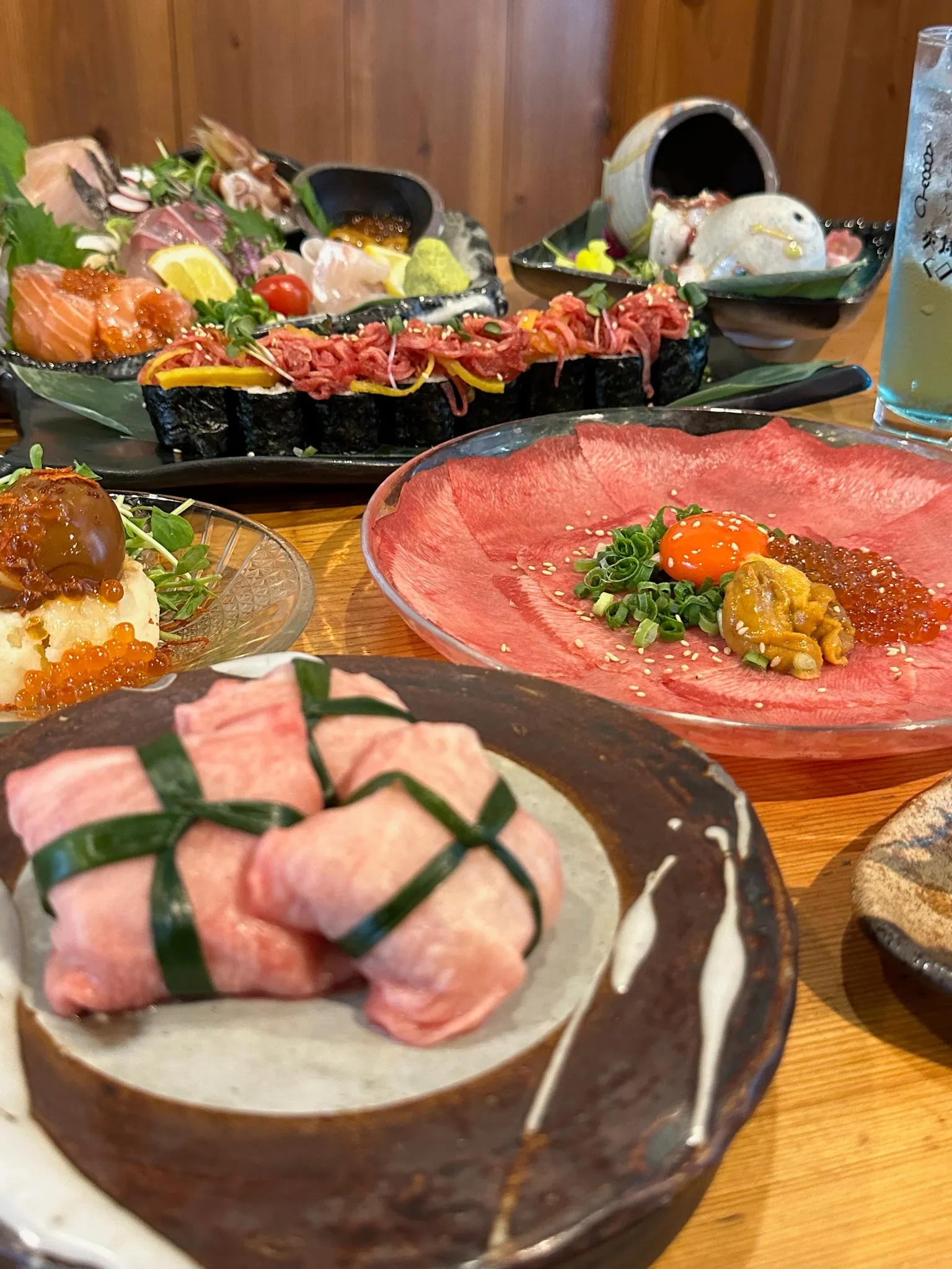 海鮮や炭焼き鳥など創作料理が充実しています！