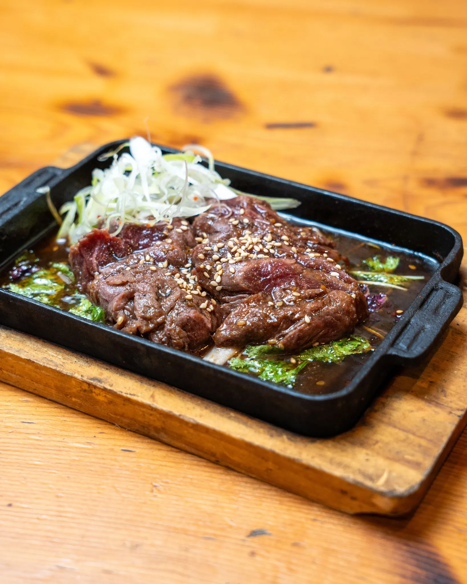 炭火で焼き上げたジューシーなつくねも、