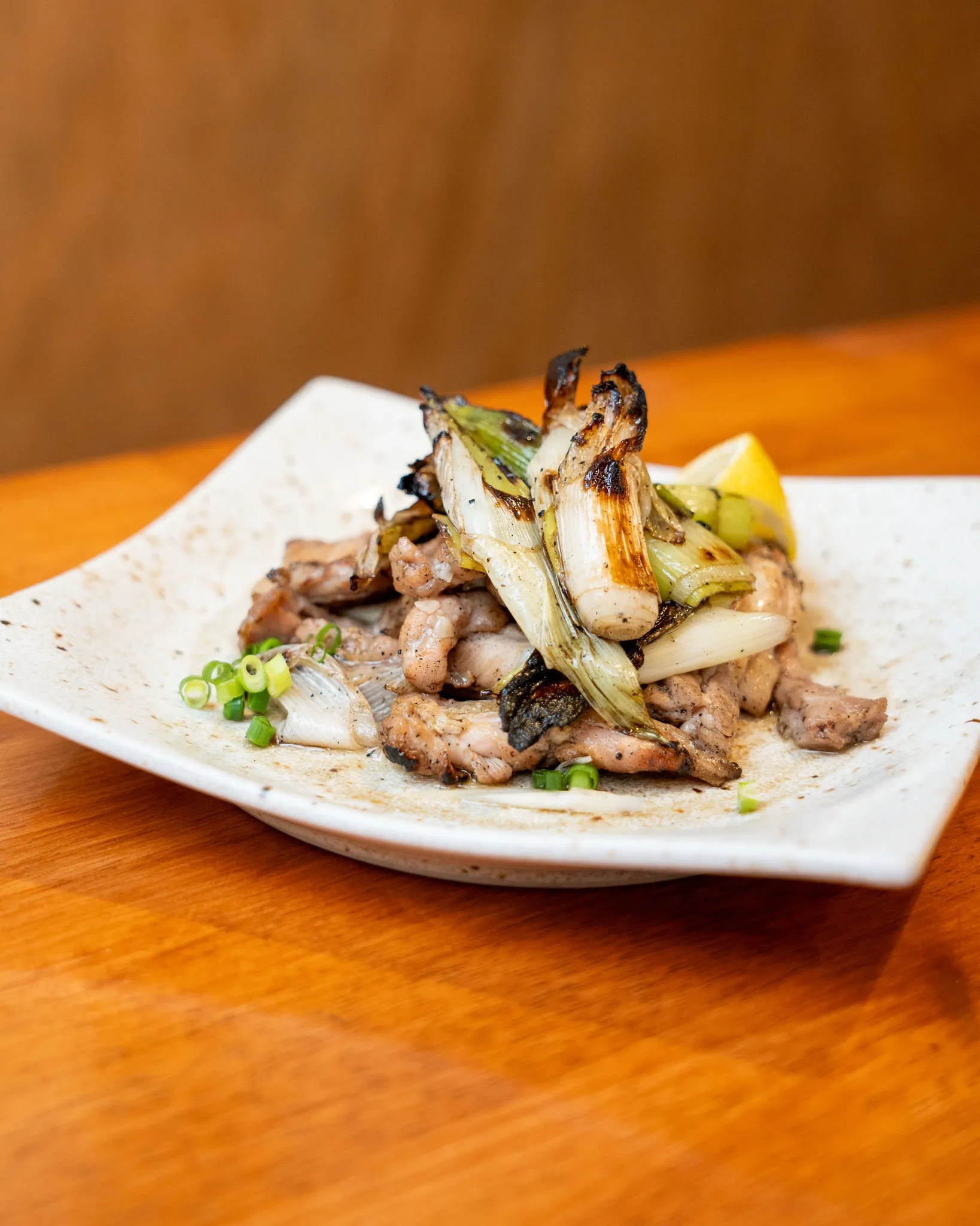 当店の焼き鳥や炭焼き料理には、