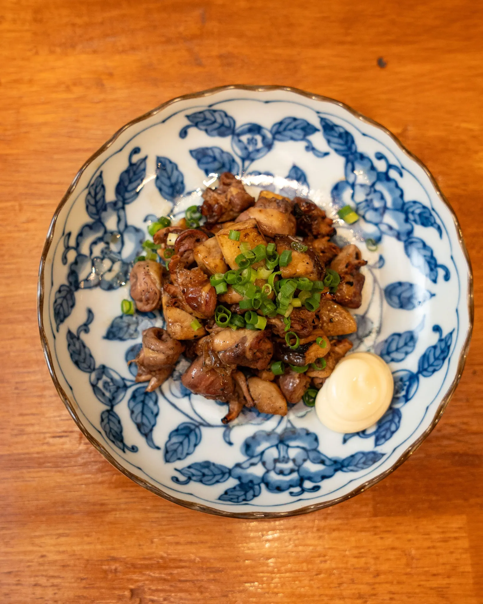 炭火でじっくり焼き上げる焼き野菜は、
