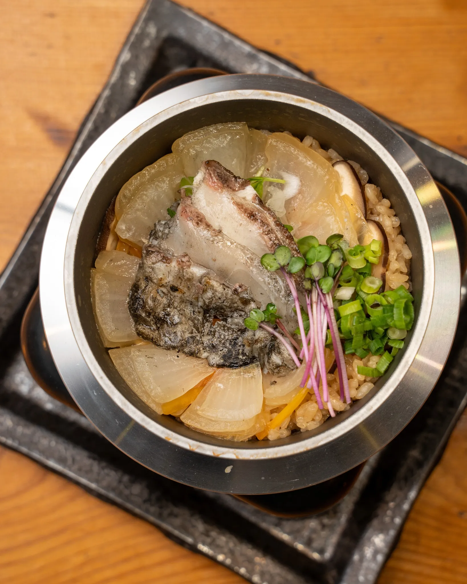 新鮮な素材を活かしたお肉料理も、