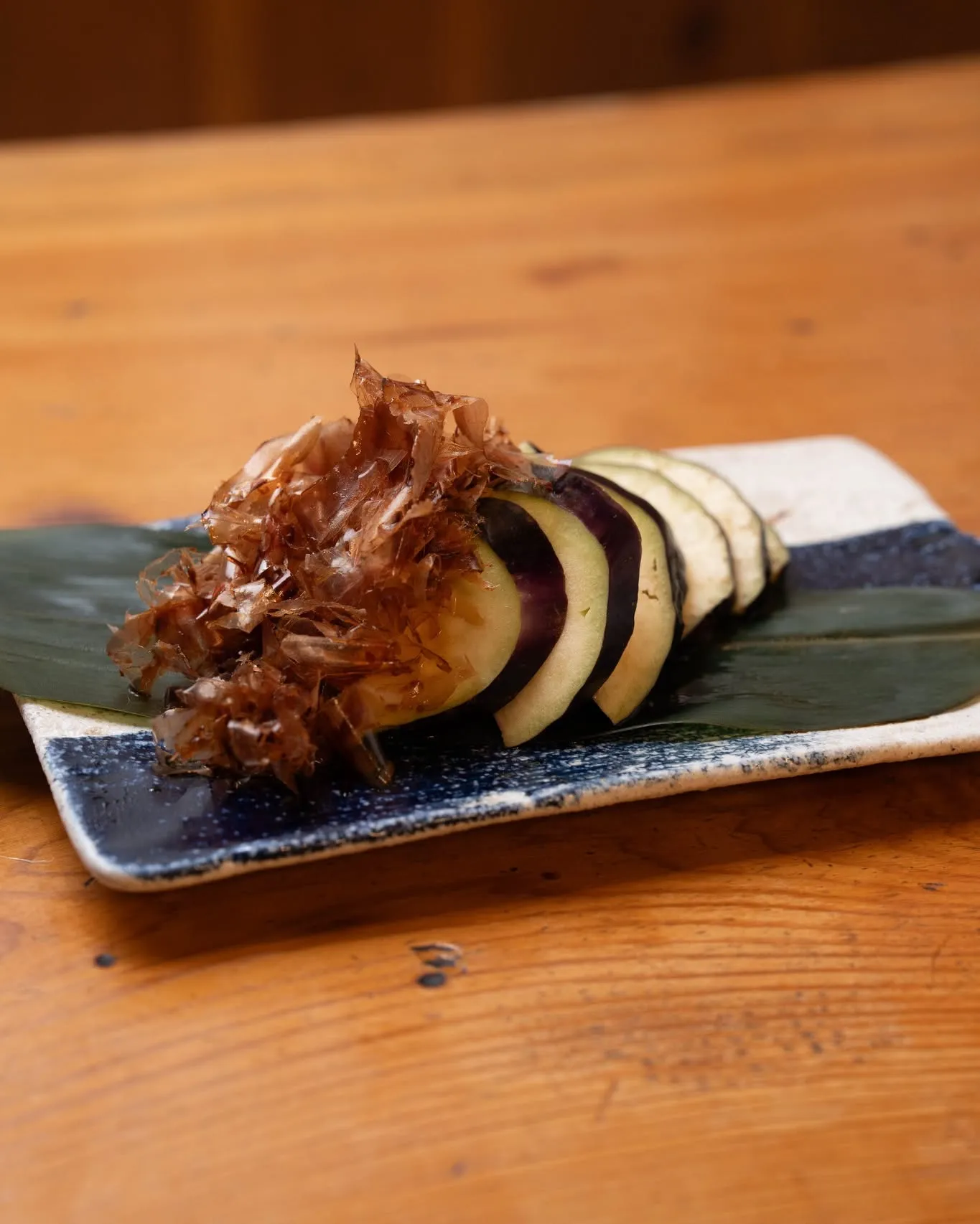 焼き鳥や炭焼き料理には、