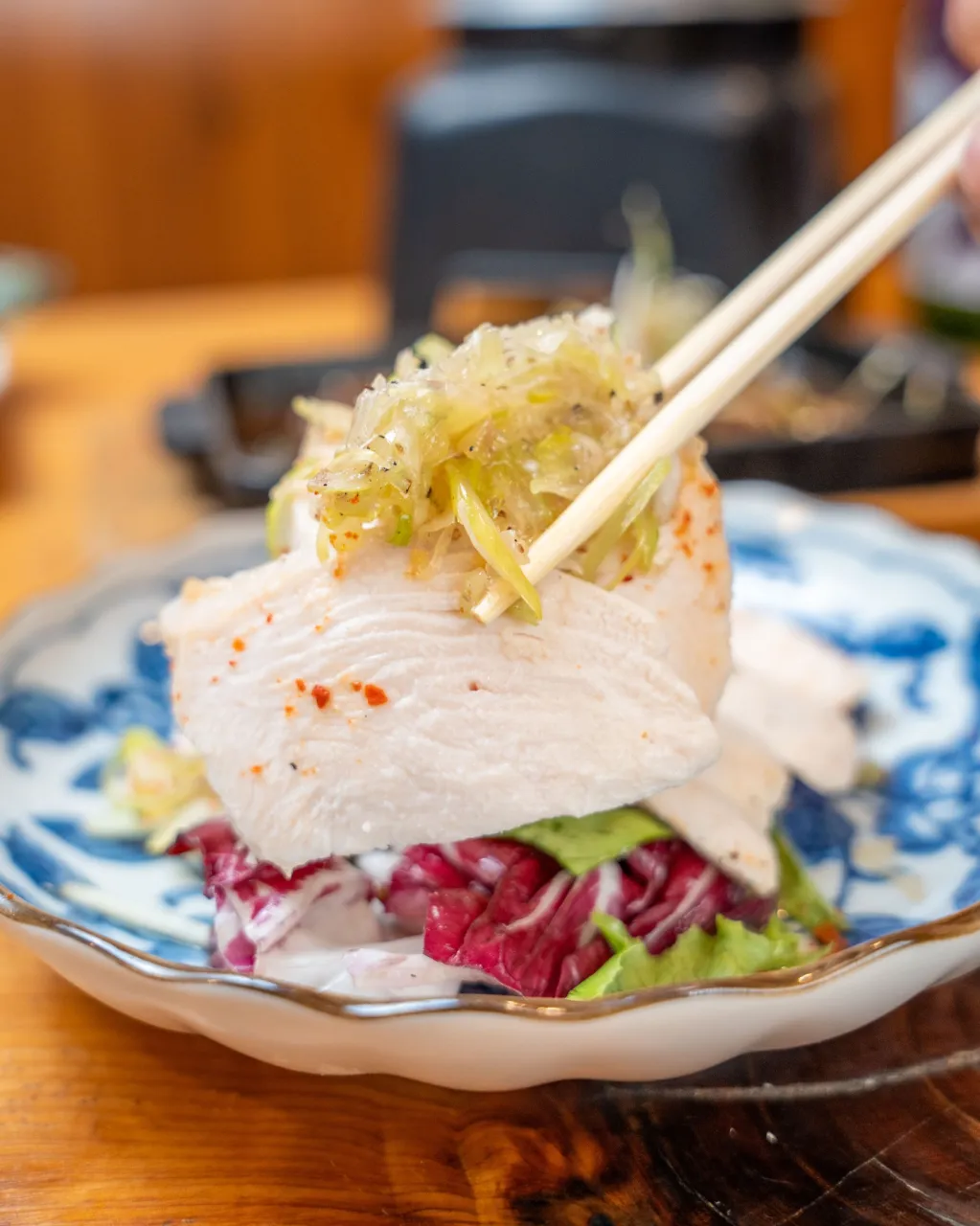 鮮魚をふんだんに使用した釜飯は、