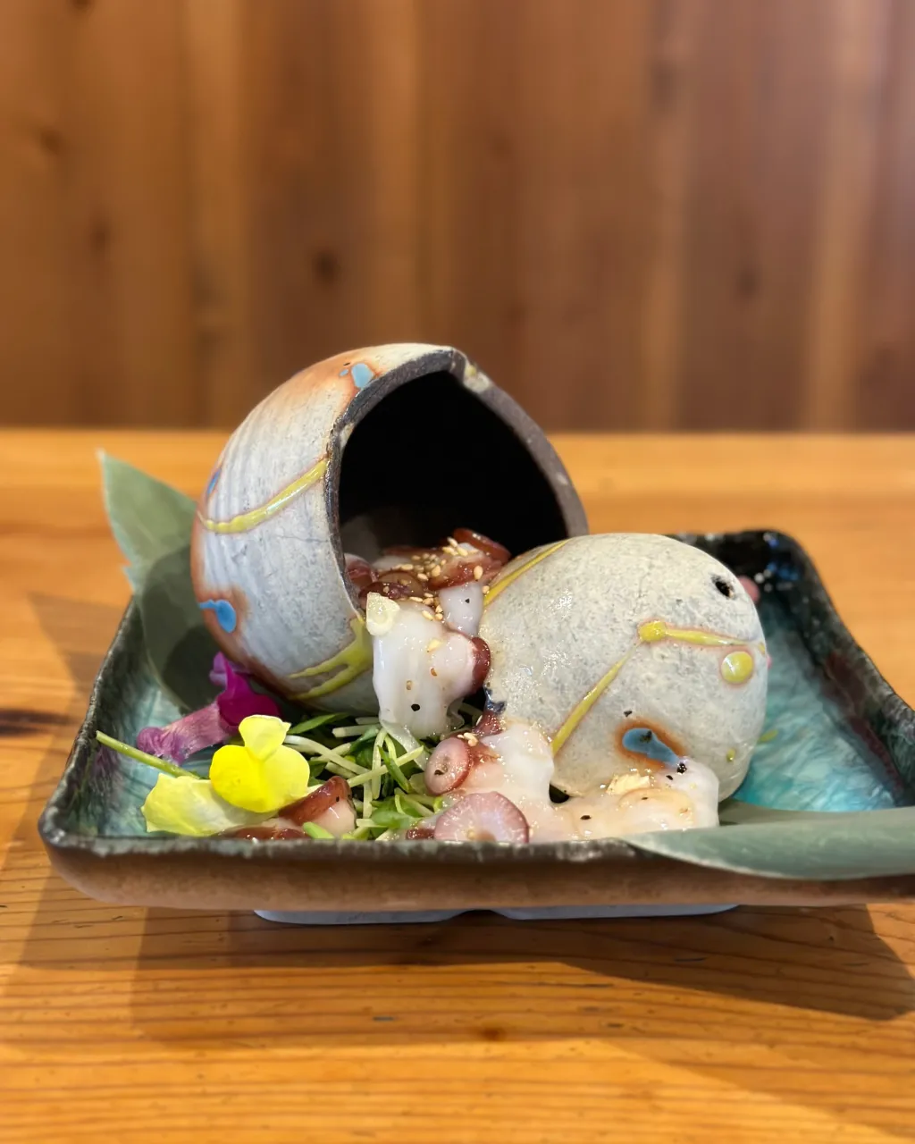 産地直送の海鮮を使った料理は、